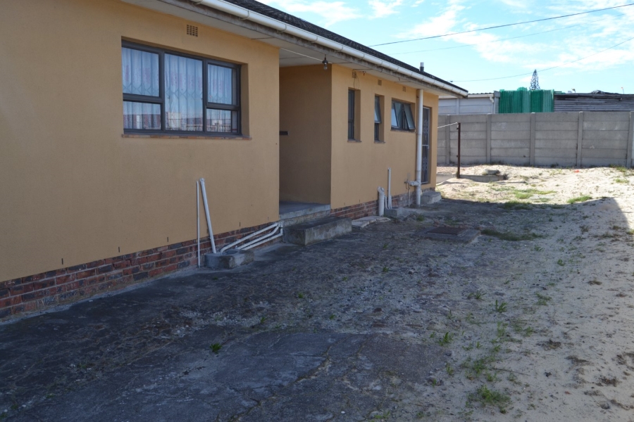 3 Bedroom Property for Sale in Mandalay Western Cape